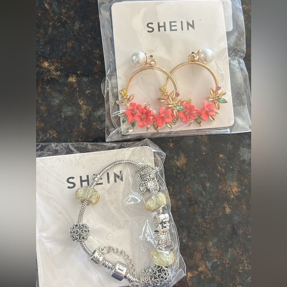 SHEIN Coral Floral Hoop Earrings with Gold Details